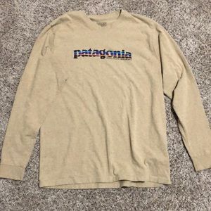 Men’s Patagonia Long Sleeve Shirt Size Large
